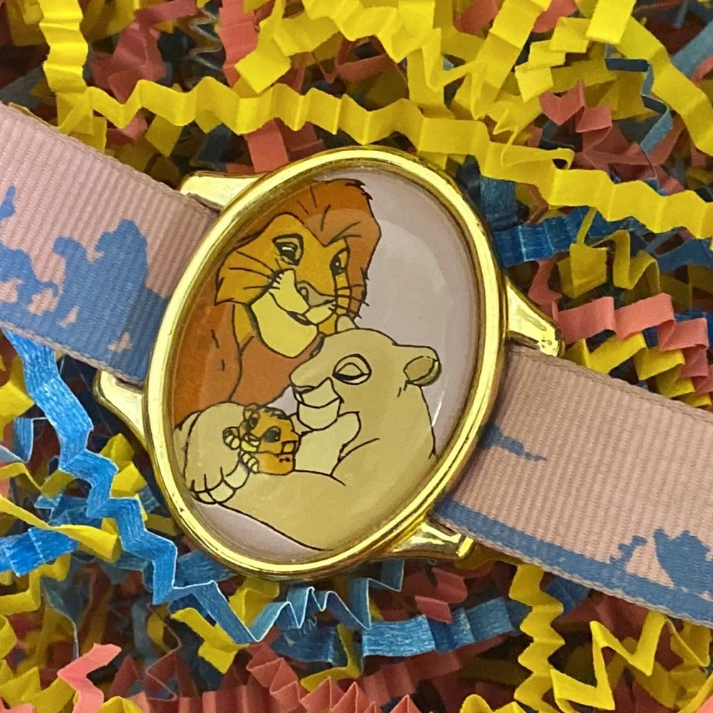 Vintage Lion King bracelet with large domed cameo Simba family